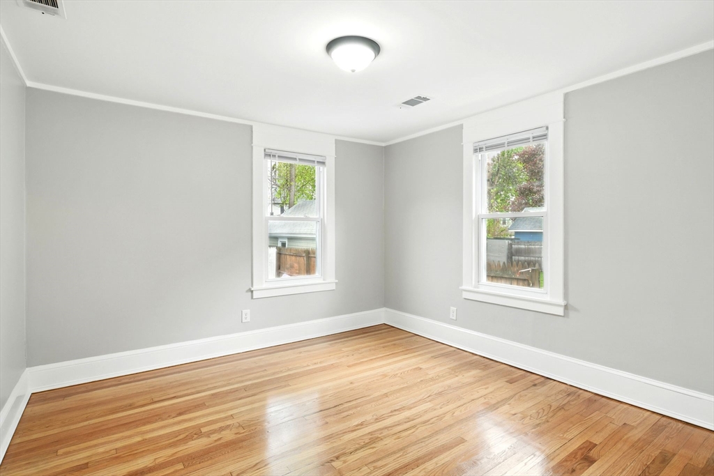 26 Dwight Rd Property Photo 18