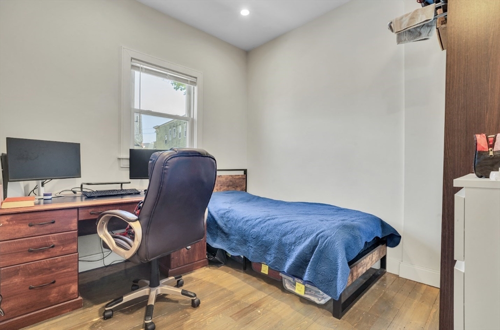 14 Sumner St # 3 Property Photo 9