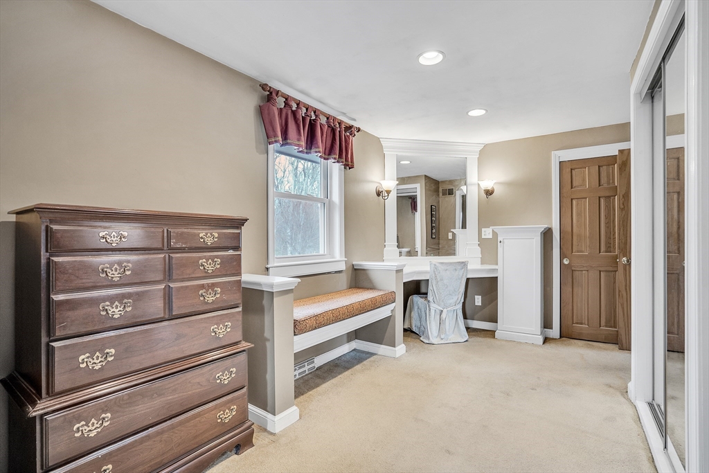 98 Appleyard Lane Property Photo 19
