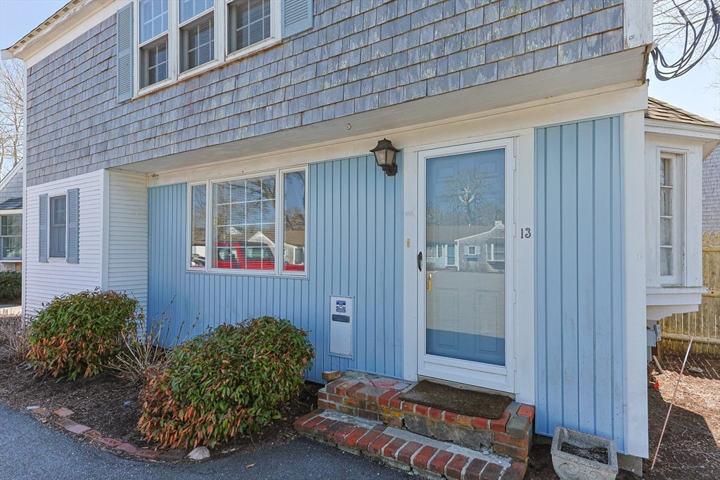 77 Bank Street # 13 Property Photo