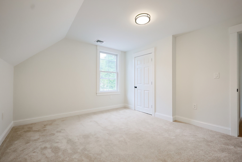 634 Washington St Property Photo 24