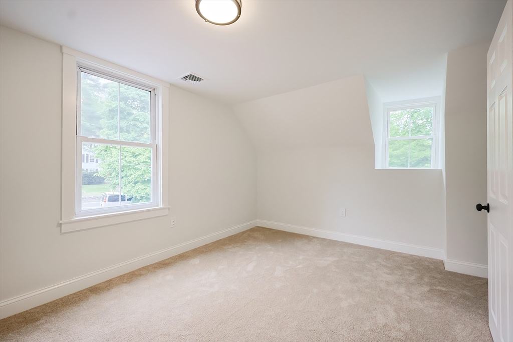 634 Washington St Property Photo 25