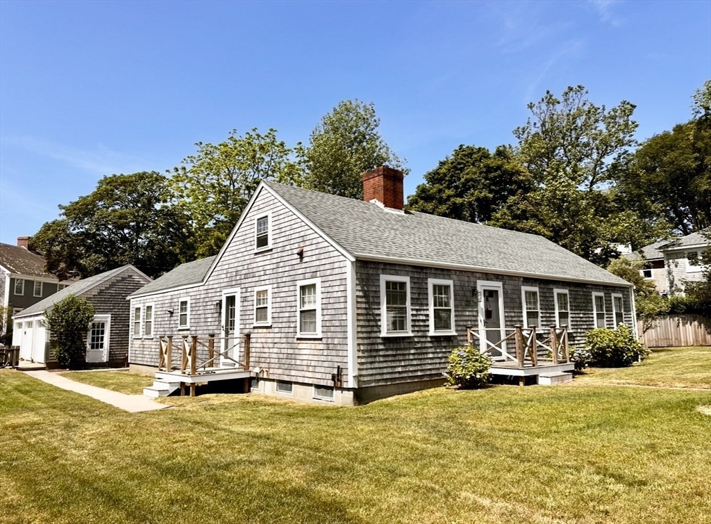 23 Pleasant St Property Photo 1