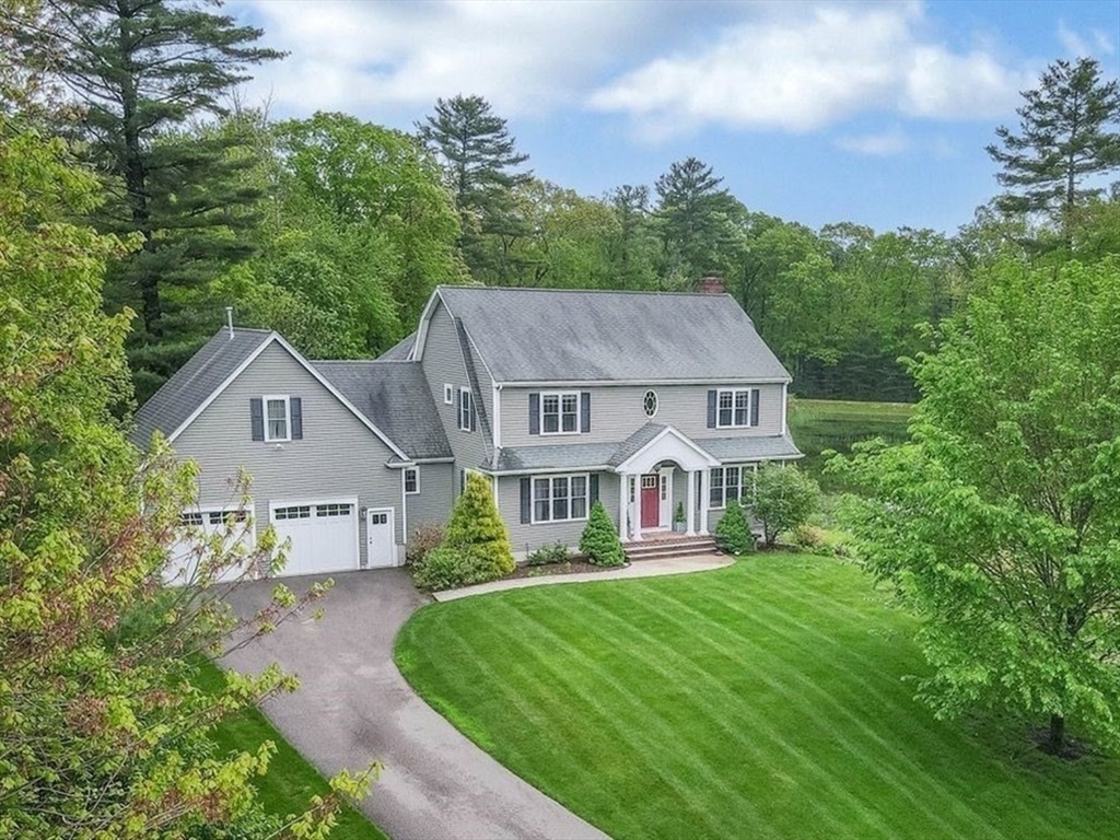 4 Buckskin Dr