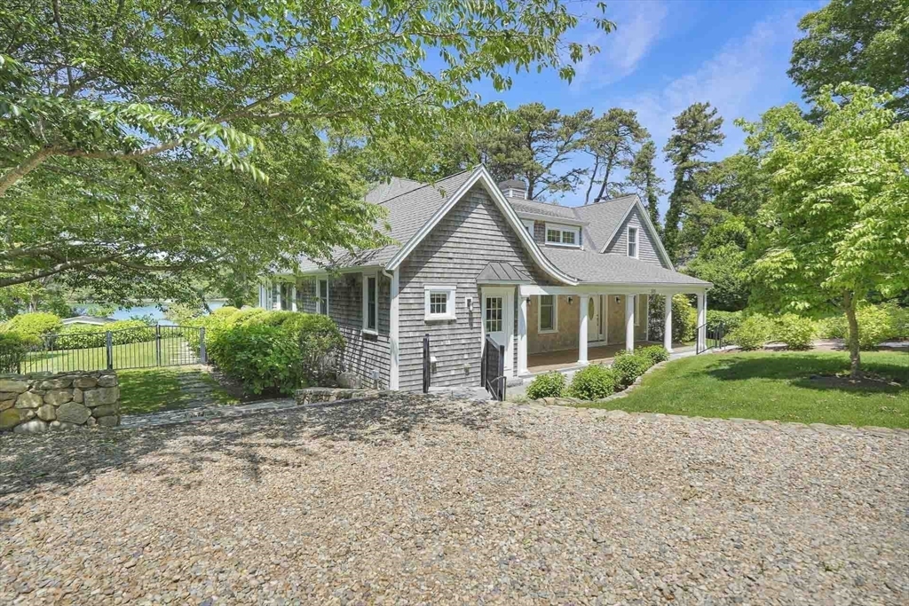 385 Barnes Rd Property Photo 10
