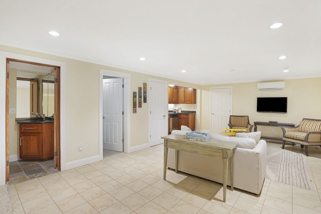 385 Barnes Rd Property Photo 40