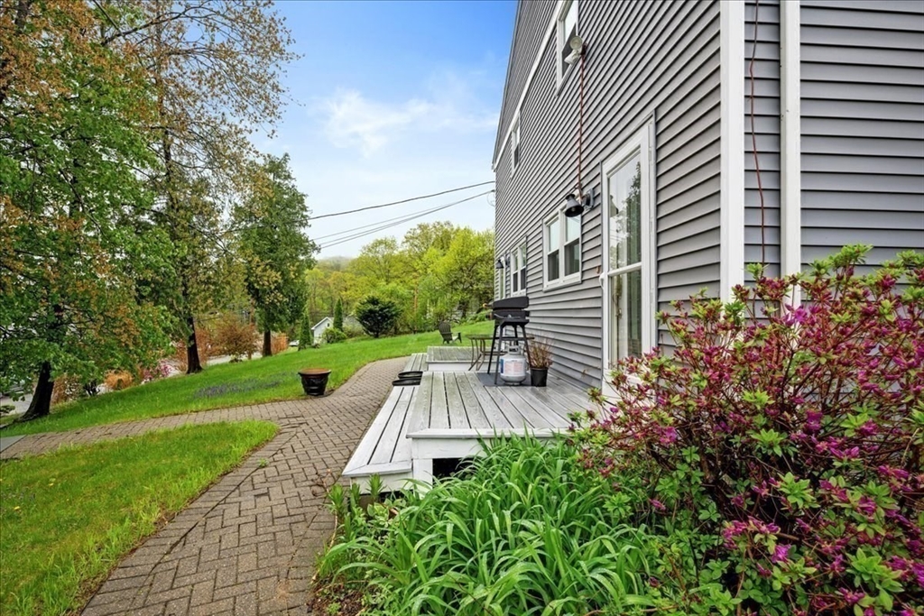 232a W Main Street Property Photo 15