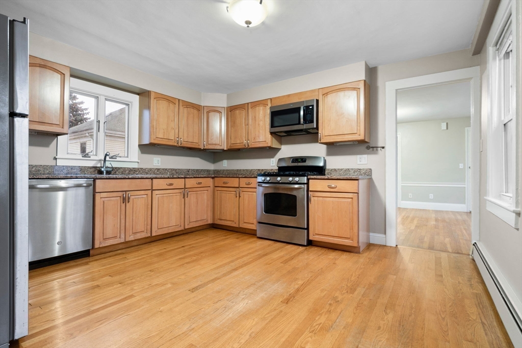 199 Lynn St Property Photo 32
