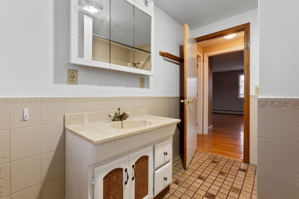 199 Lynn St Property Photo 42