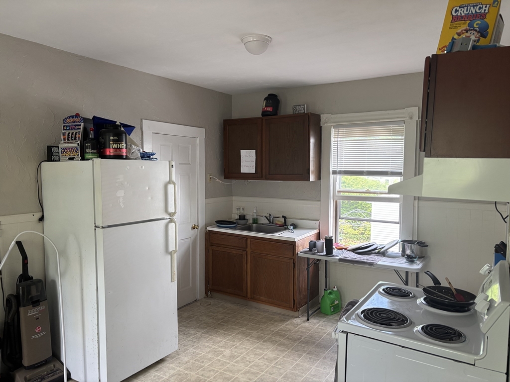 8 Lee # 2 Property Photo 13