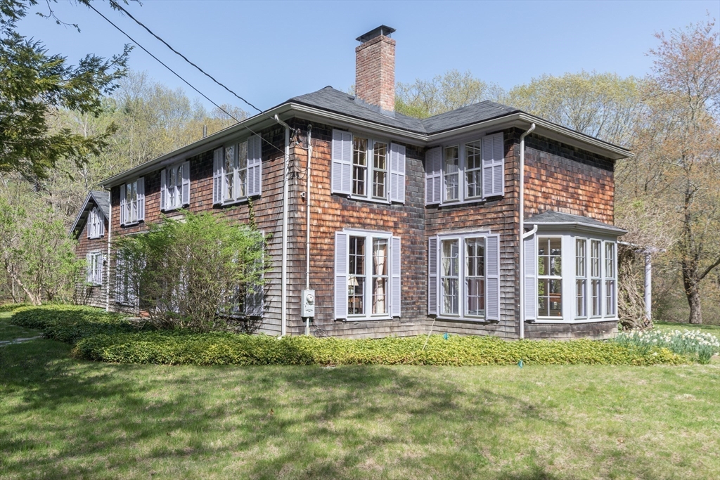 56 Ridgeway Rd Property Photo 2