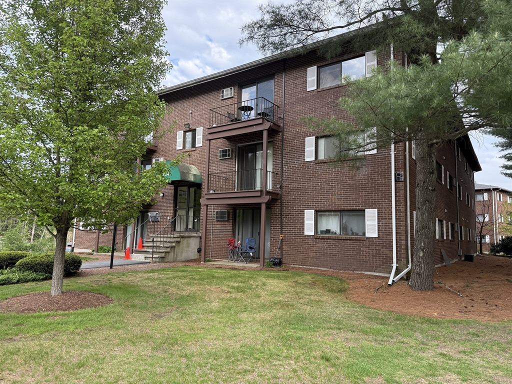 284 Codman Hill Road # 21b Property Photo 1