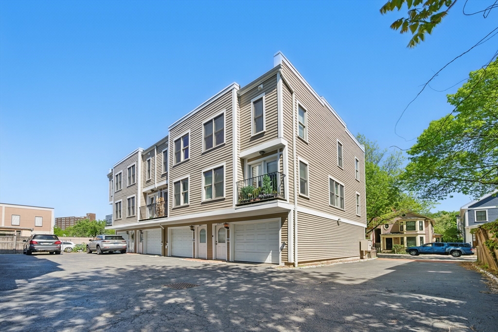 239 Prospect St # 2 Property Photo 1