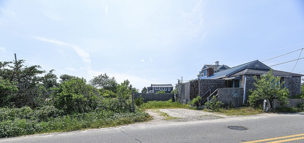 137 Old Point Road Property Photo 2
