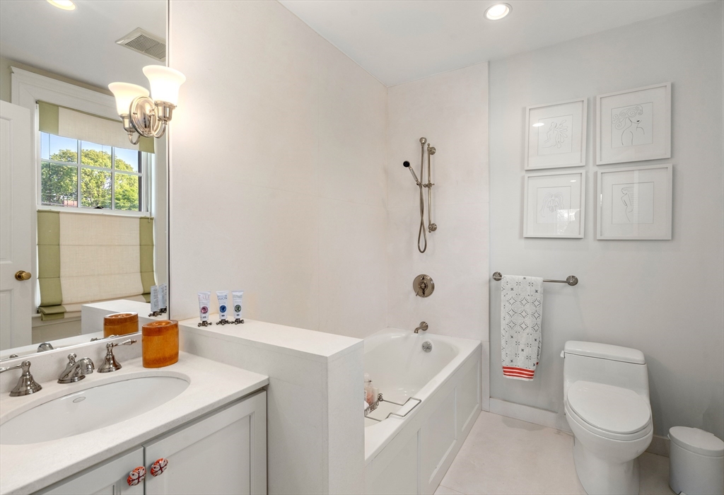 292 Franklin Street Property Photo 23