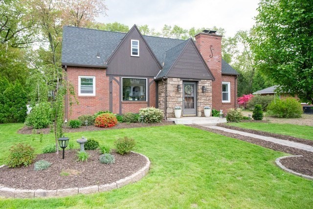 190 Granby Rd