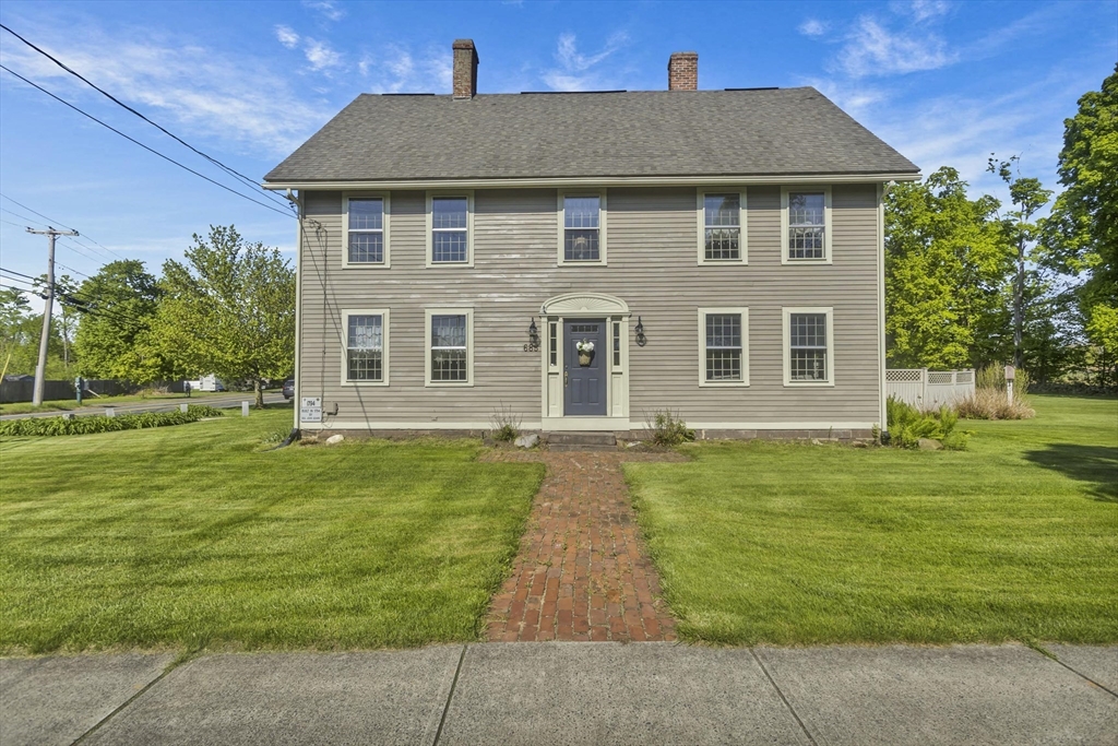 685 Main St Property Photo 1