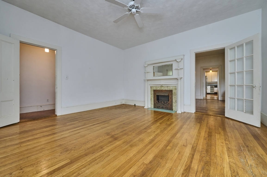 16-18 Indiana Ter. Property Photo 6