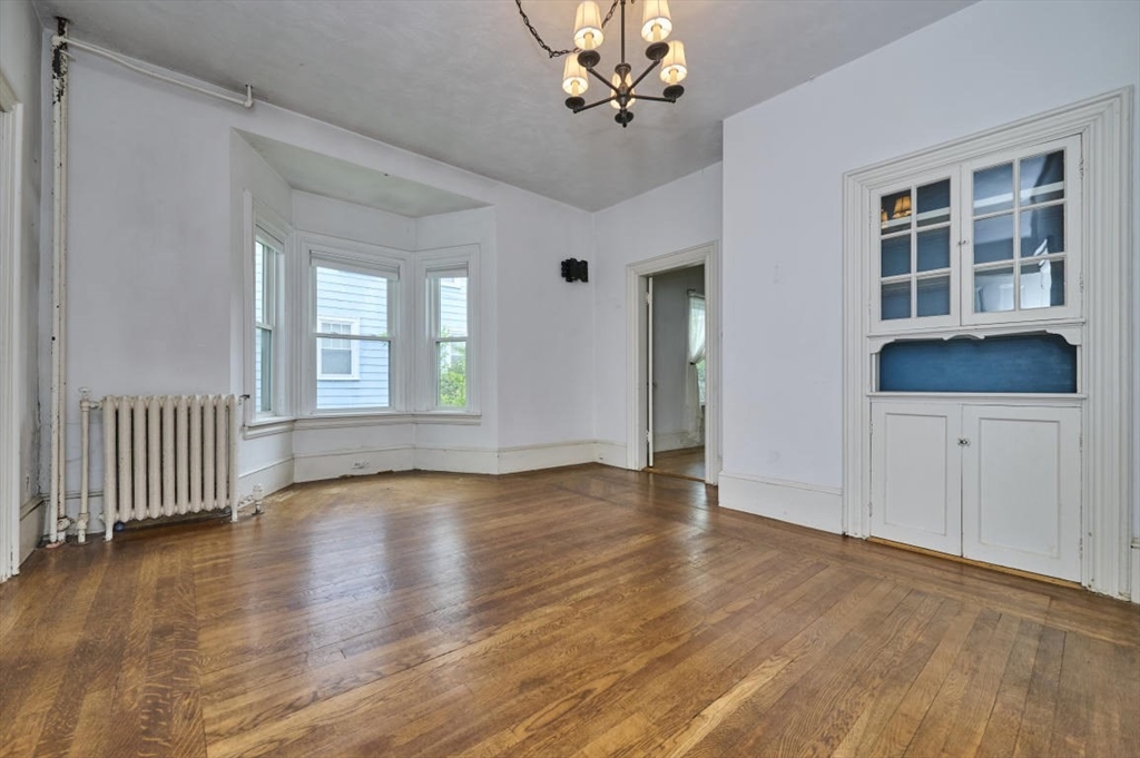 16-18 Indiana Ter. Property Photo 7