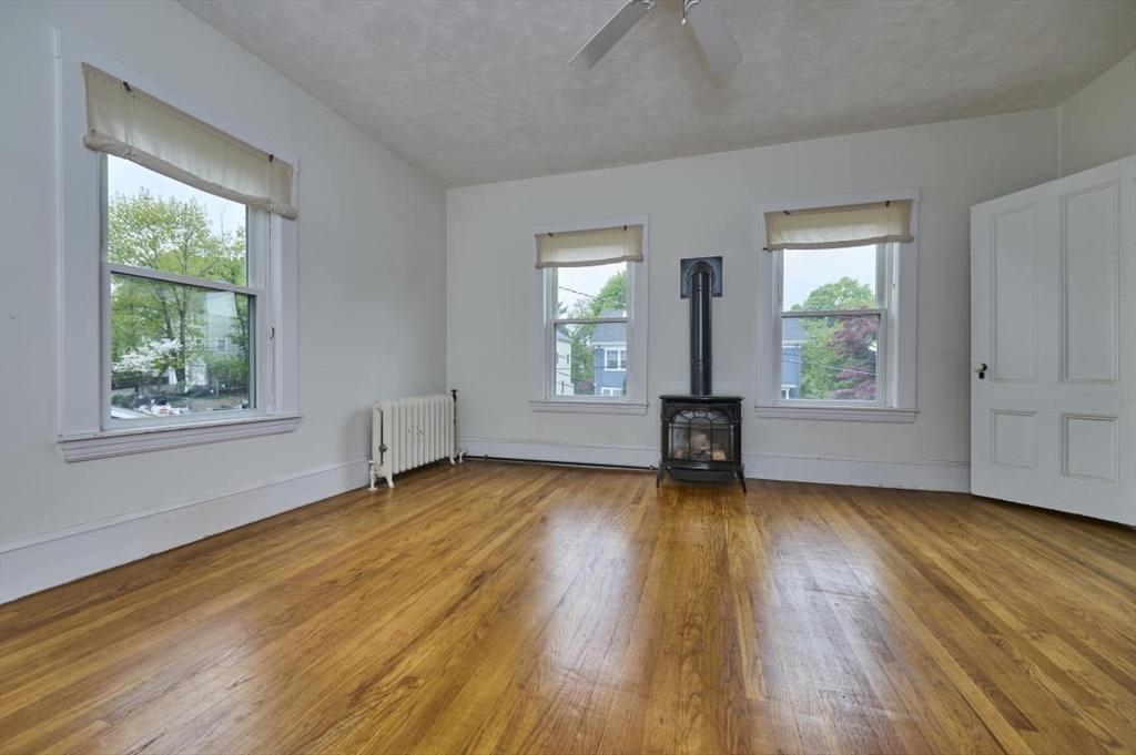 16-18 Indiana Ter. Property Photo 16