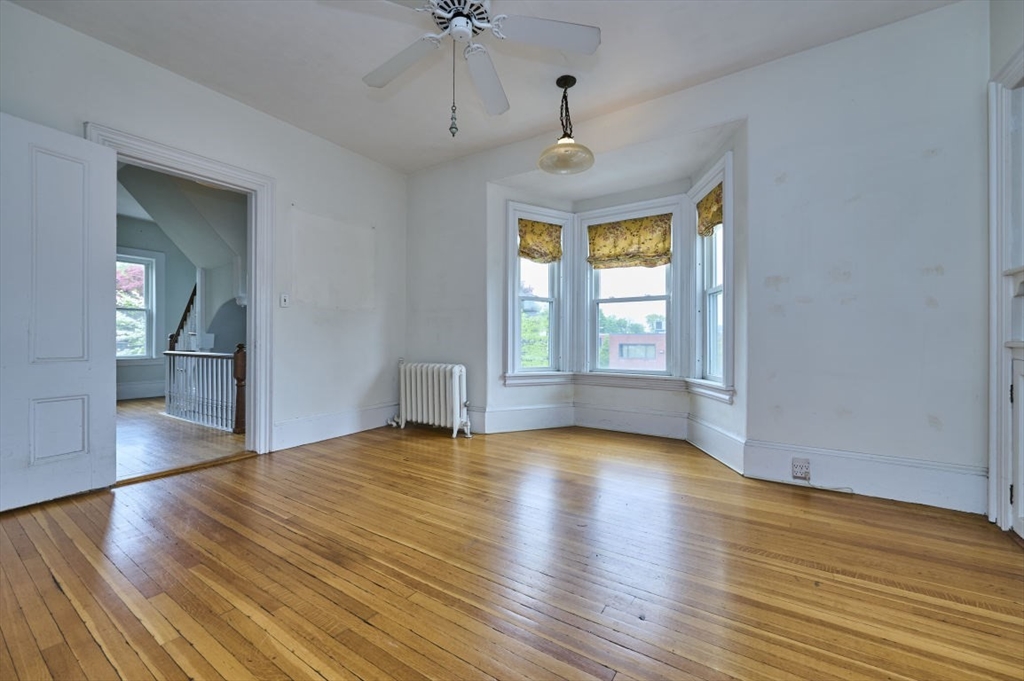 16-18 Indiana Ter. Property Photo 17