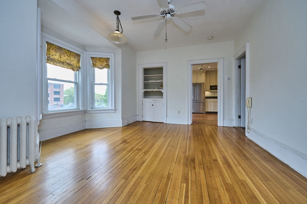 16-18 Indiana Ter. Property Photo 18