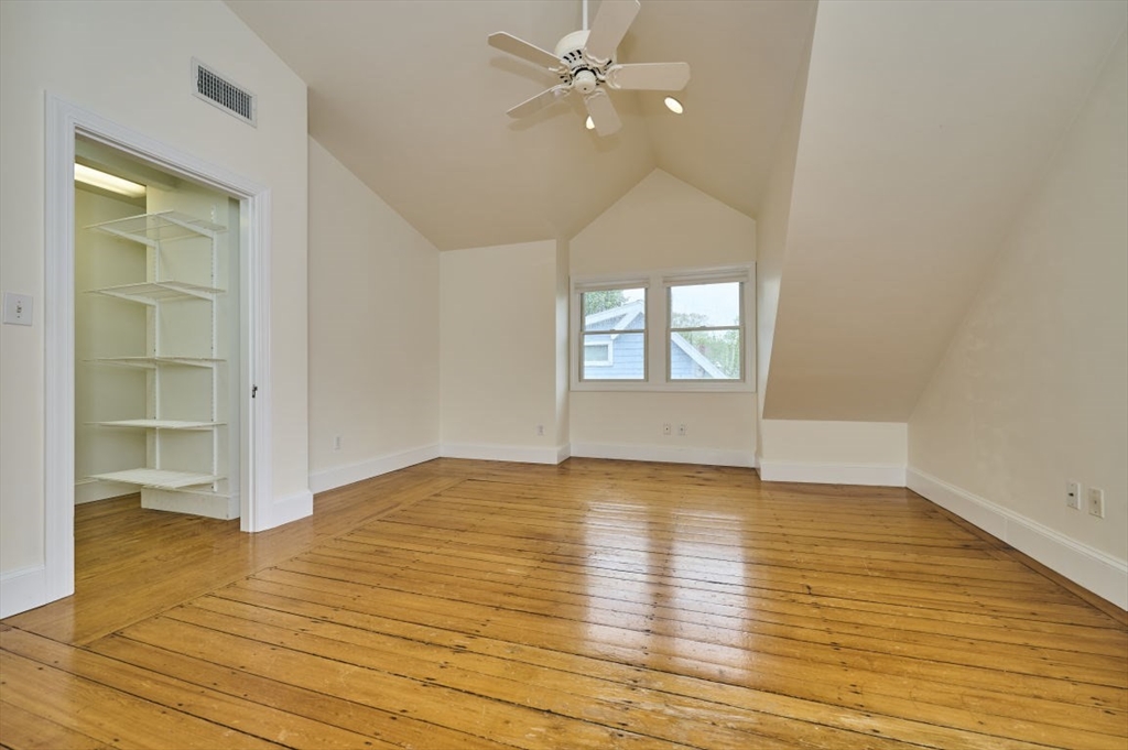 16-18 Indiana Ter. Property Photo 32