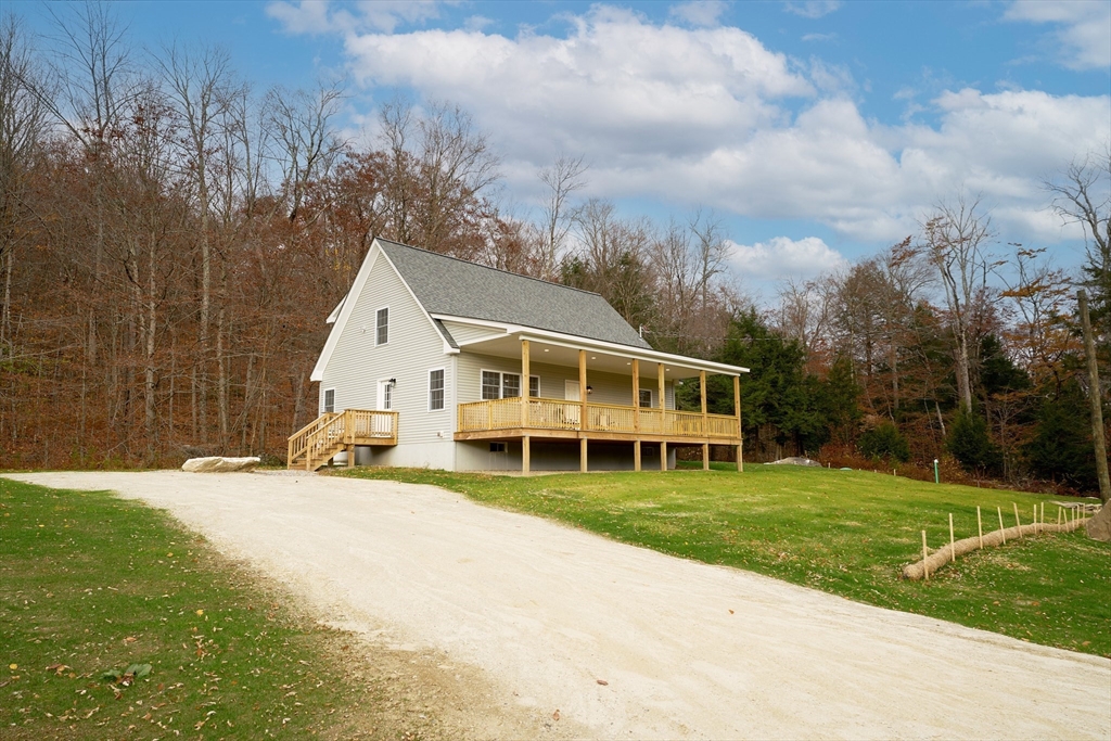 11 Farmhouse Road Property Photo 1