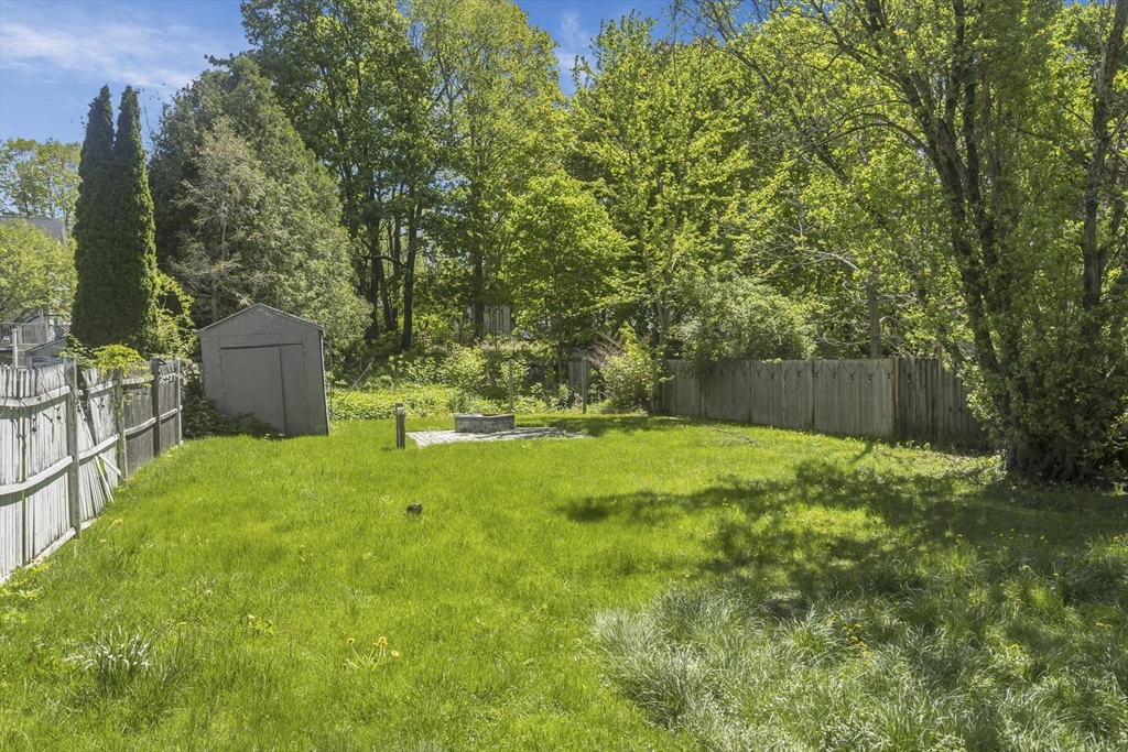 82 Grove St Property Photo 7
