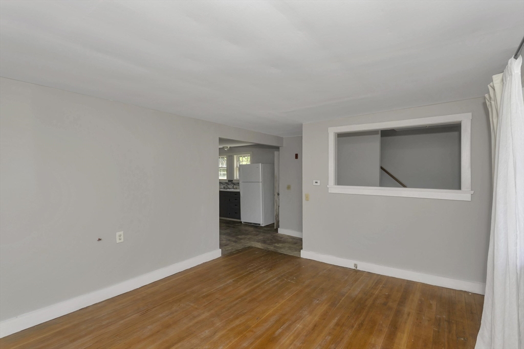 82 Grove St Property Photo 14