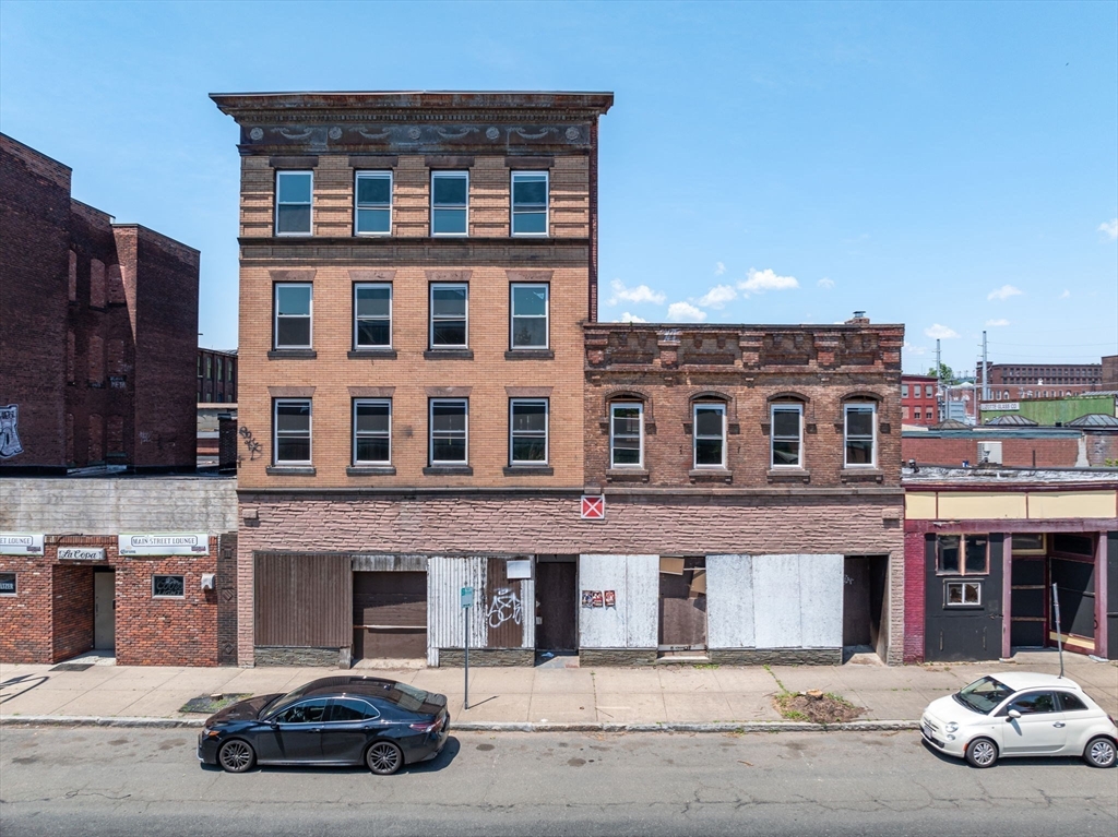 437-443 Main St Property Photo 1