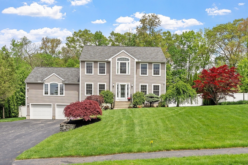 35 Beverly Hill Drive, Shrewsbury