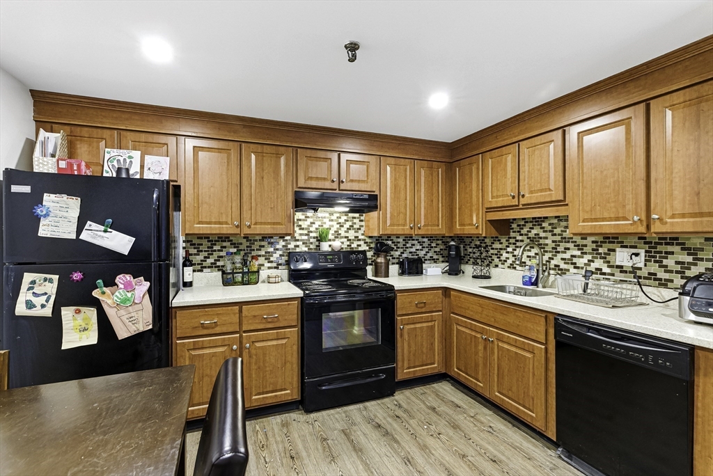 53 Swanson Ct # 12C Property Photo 1