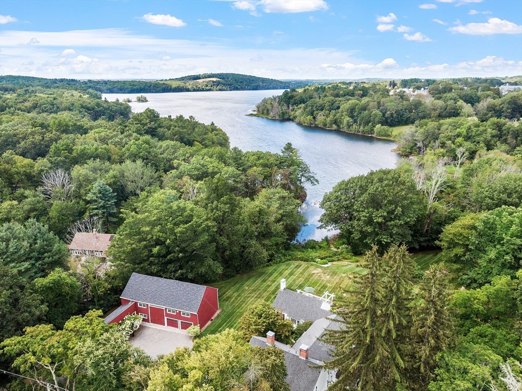 894 Great Pond Road Property Photo 1