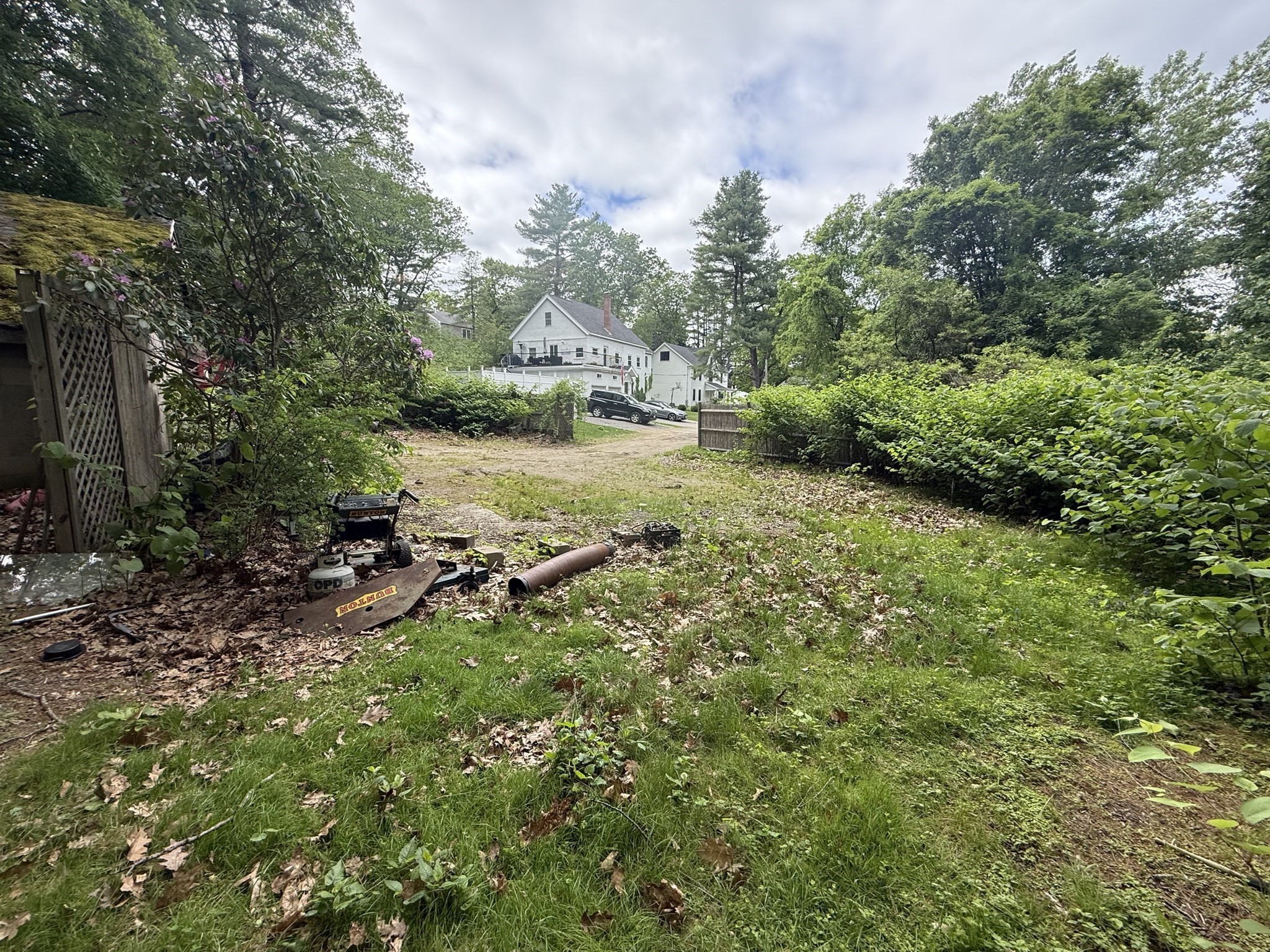 4 Shore Rd Property Photo 9