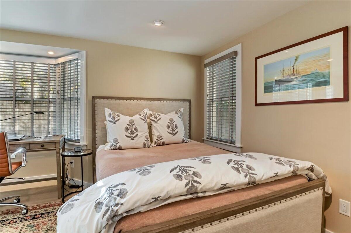 44 Commercial Street Property Photo 11