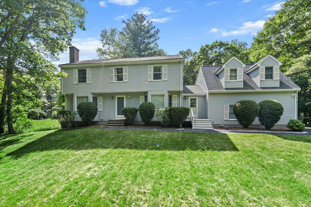 123 Summer St Property Photo 1