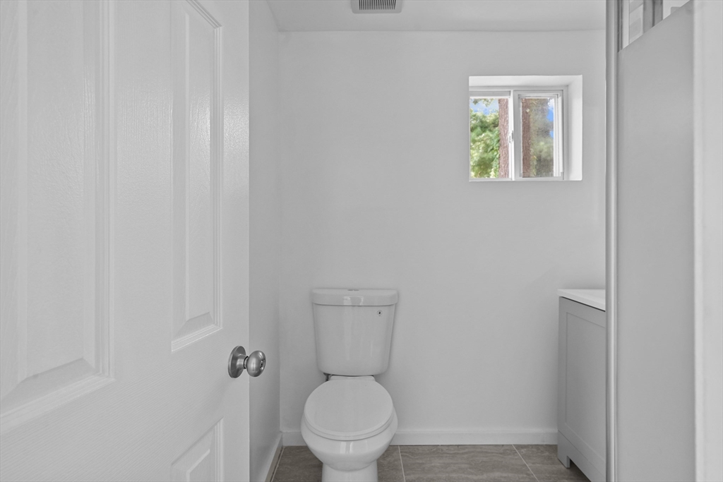 14 2nd Property Photo 18