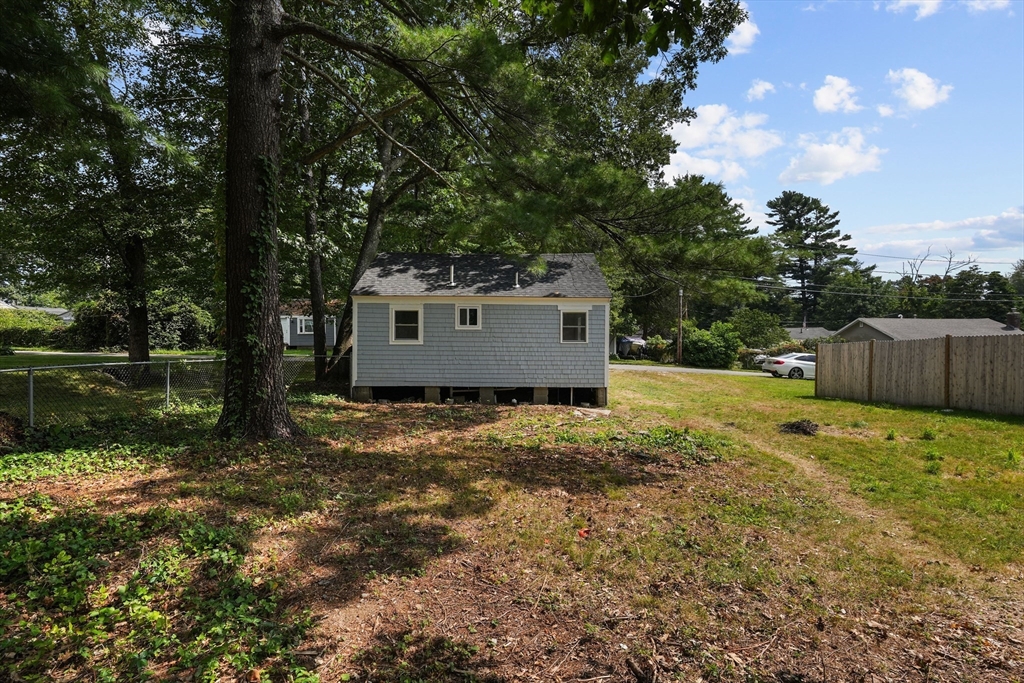 14 2nd Property Photo 22