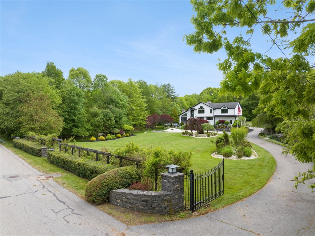75 Narrows Rd