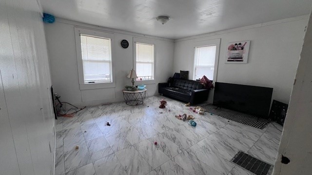 145 Quincy St Property Photo 5