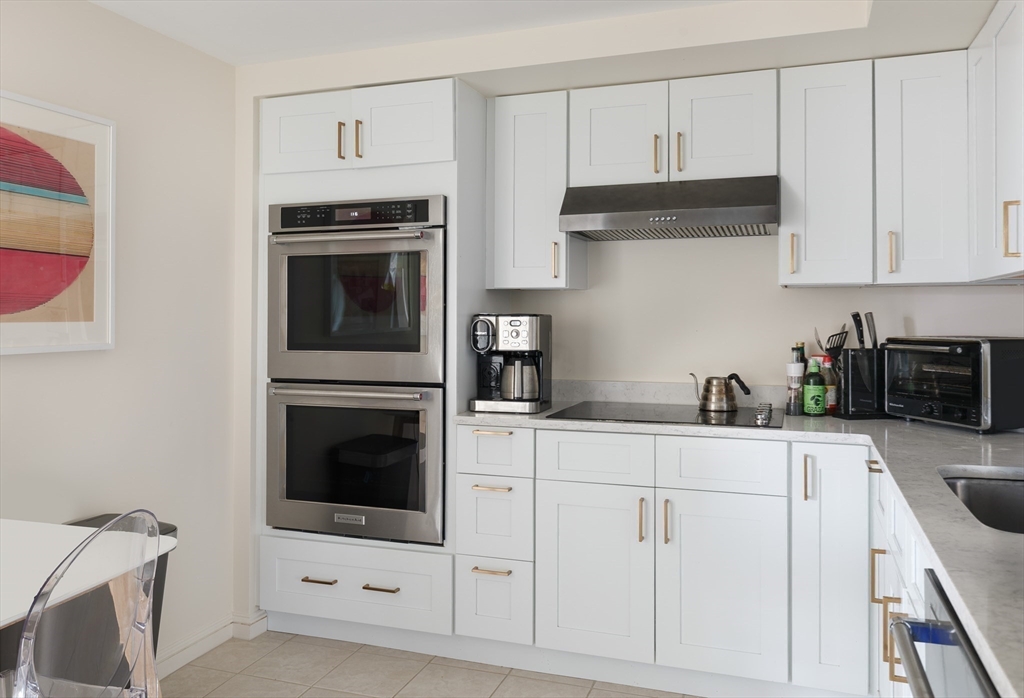 2 Commonwealth Avenue # 8g Property Photo 6