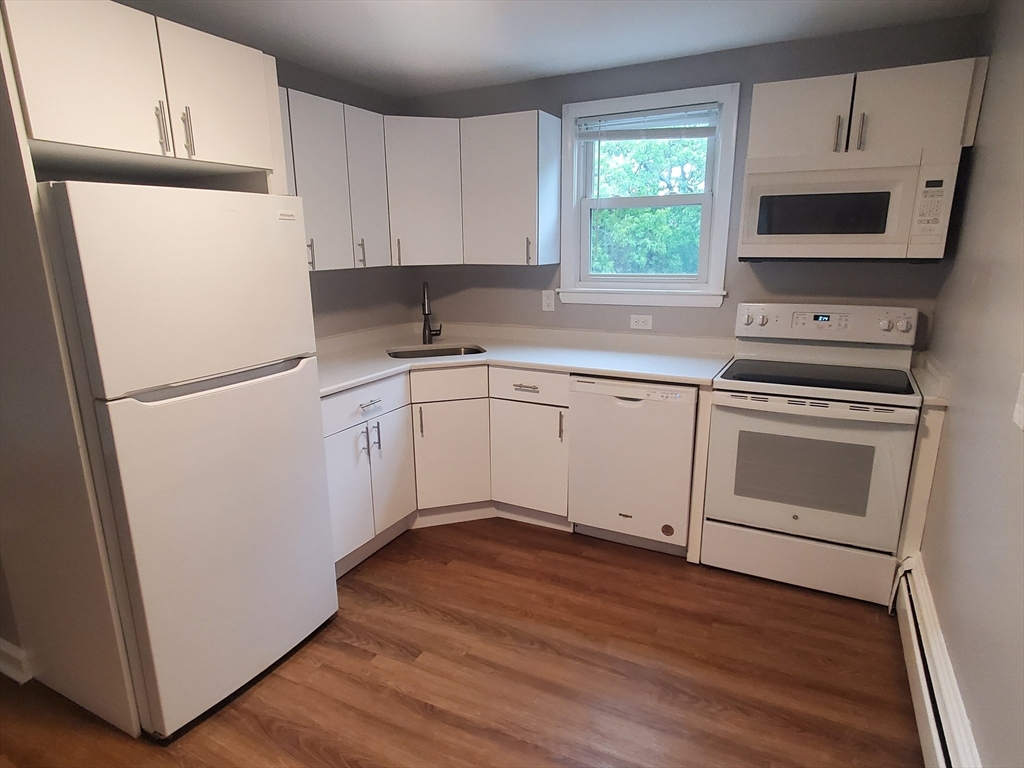 433a Sea Street # 5 Property Photo 1