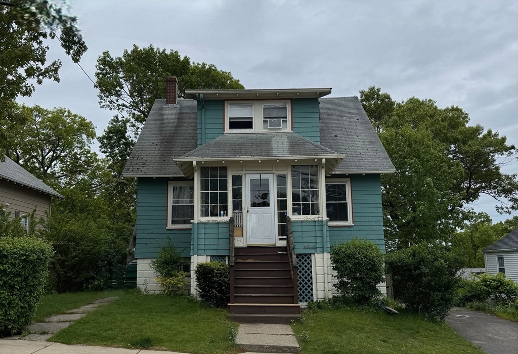 194 Fells Ave Property Photo 1