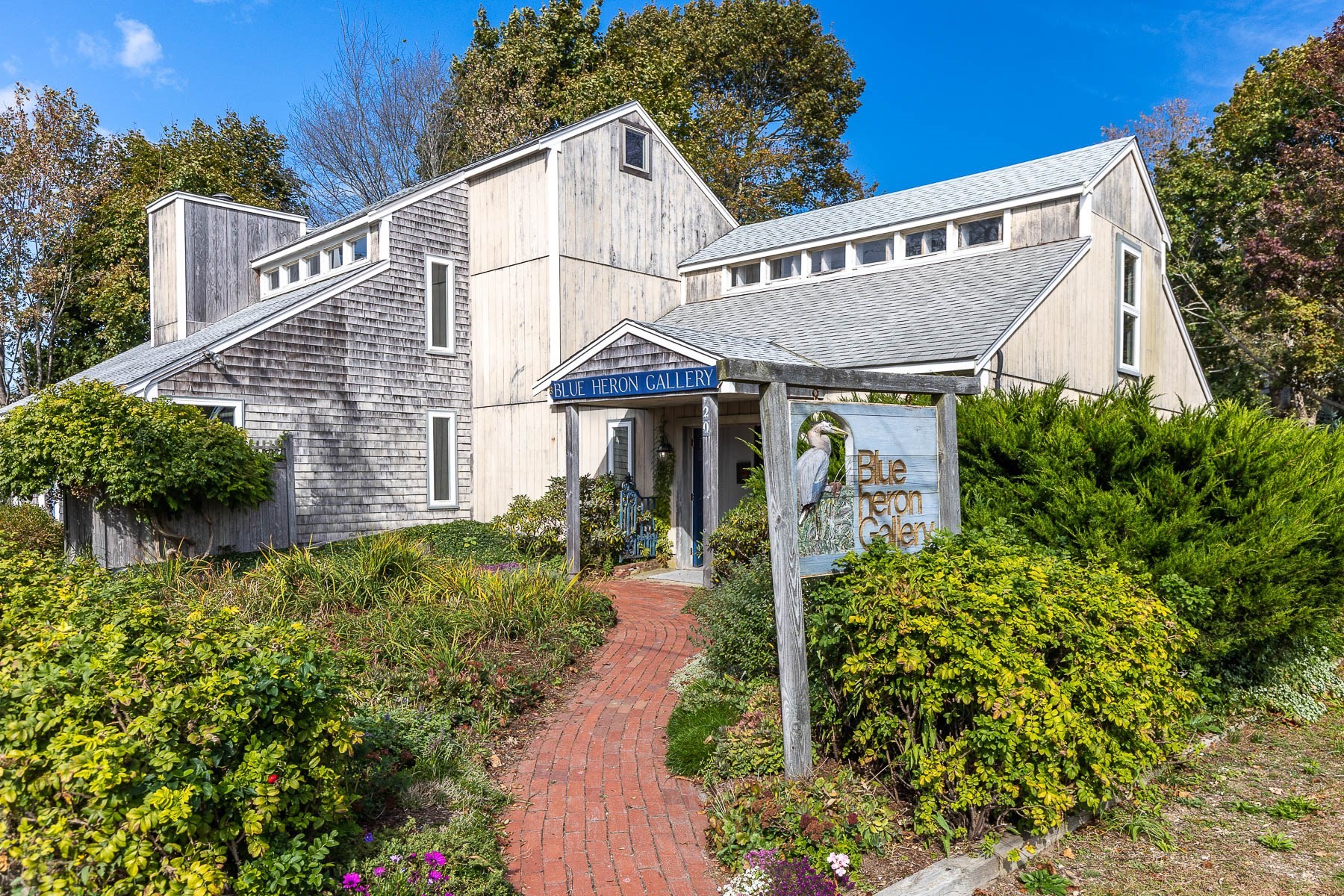20 Bank Street Property Photo 2