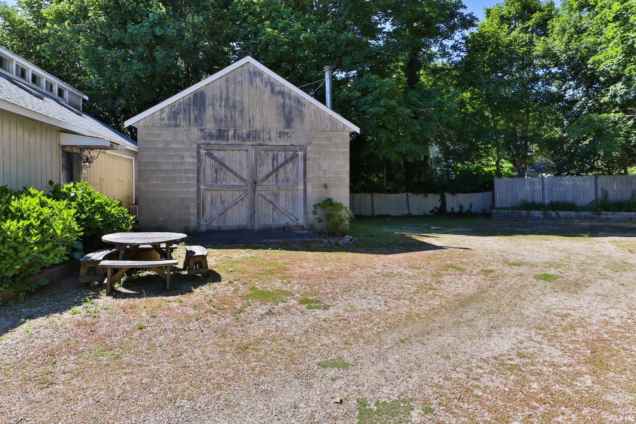 20 Bank Street Property Photo 34
