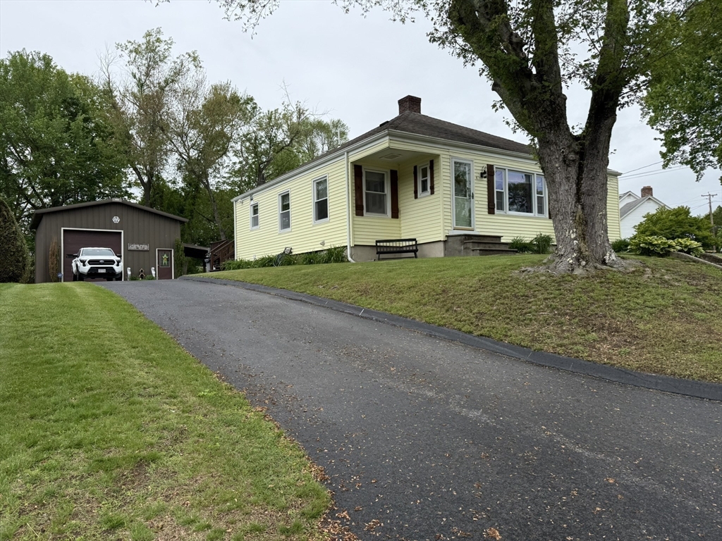 4 Perryville Rd Property Photo 1