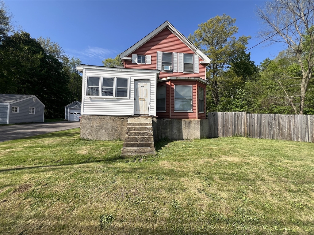 104 Temple St Property Photo 1