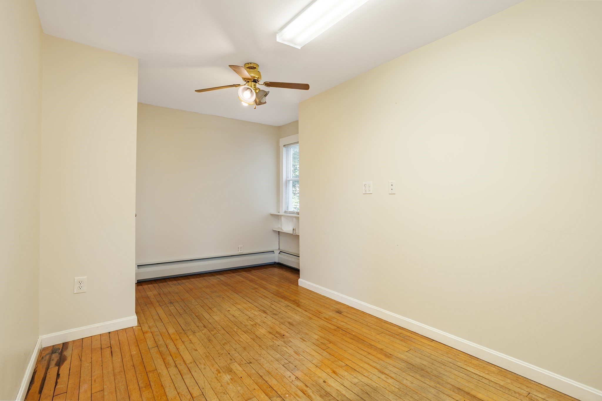 18 Main St Property Photo 9