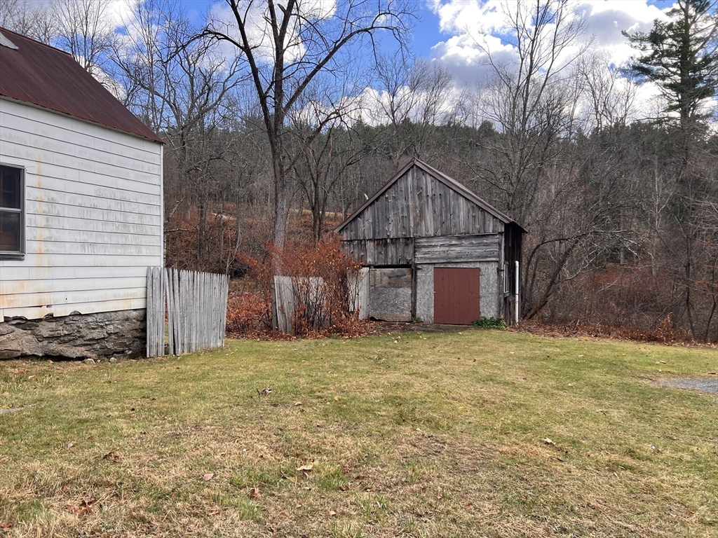 79 Berkshire Trail Property Photo 2